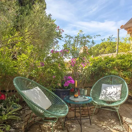 Un Petit Paradis à Gigaro Appartement