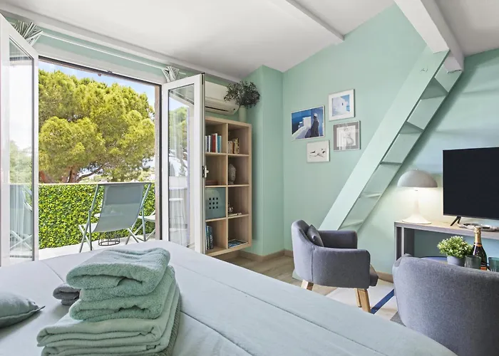 Un Petit Paradis A Gigaro La Croix-Valmer